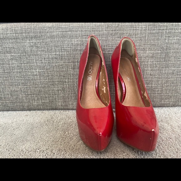 Aldo 7 inch red pumps - Picture 2 of 5